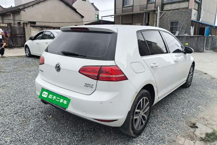 Used Volkswagen Golf 2016 230TSI Automatic Luxury Version Rear Right 45 Deg
