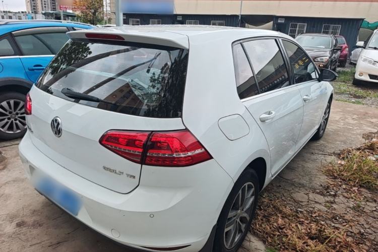 Used Volkswagen Golf 2016 230TSI Automatic Luxury Version Rear Right 45 Deg