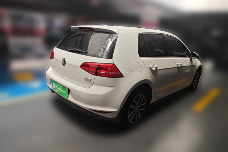 Used Volkswagen Golf 2016 230TSI Automatic Luxury Version Rear Right 45 Deg