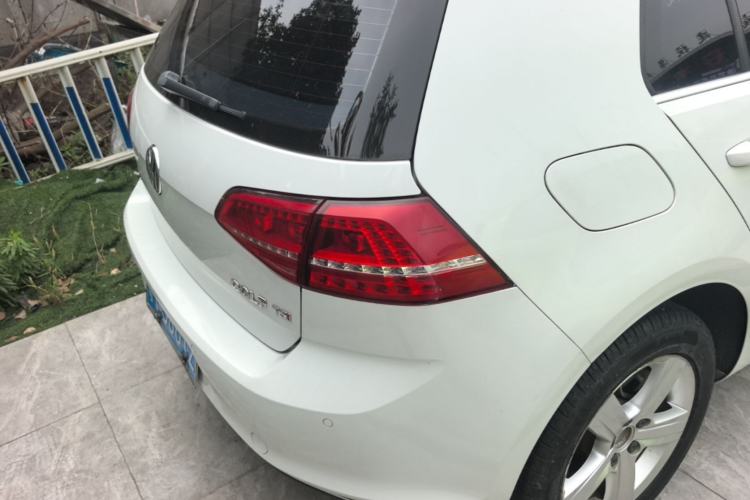 Used Volkswagen Golf 2016 230TSI Automatic Comfort Version Rear Right 45 Deg
