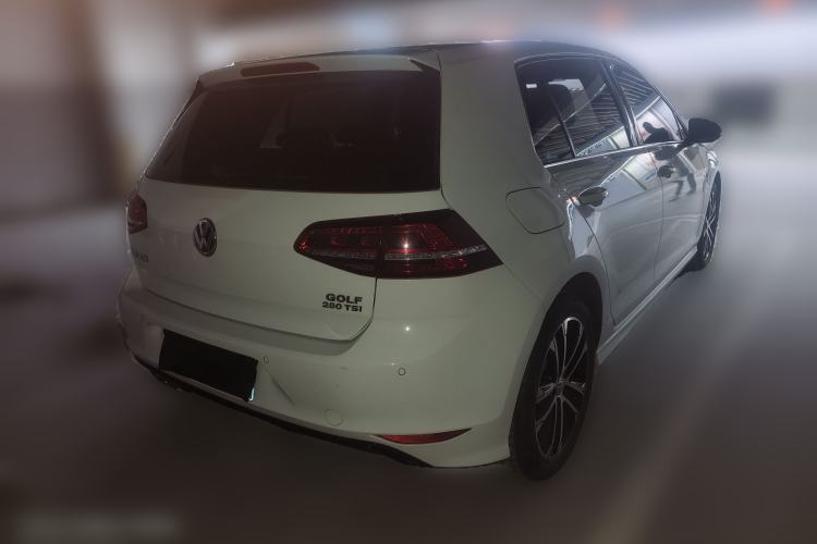 Used Volkswagen Golf 2016 1.4TSI Automatic R-Line Rear Right 45 Deg