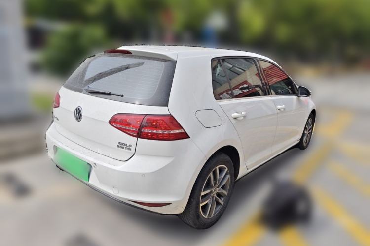 Used Volkswagen Golf 2016 230TSI Automatic Luxury Version Rear Right 45 Deg