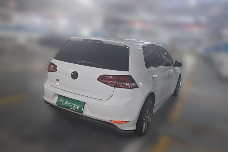 Used Volkswagen Golf 2016 1.4TSI Automatic R-Line Rear Right 45 Deg