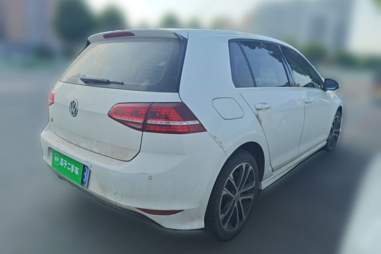Used Volkswagen Golf 2016 1.4TSI Automatic R-Line Rear Right 45 Deg