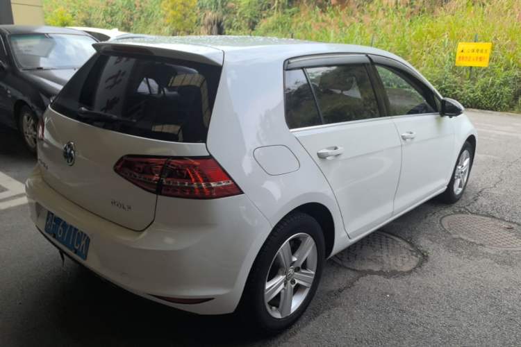Used Volkswagen Golf 2016 230TSI Automatic Comfort Version Rear Right 45 Deg