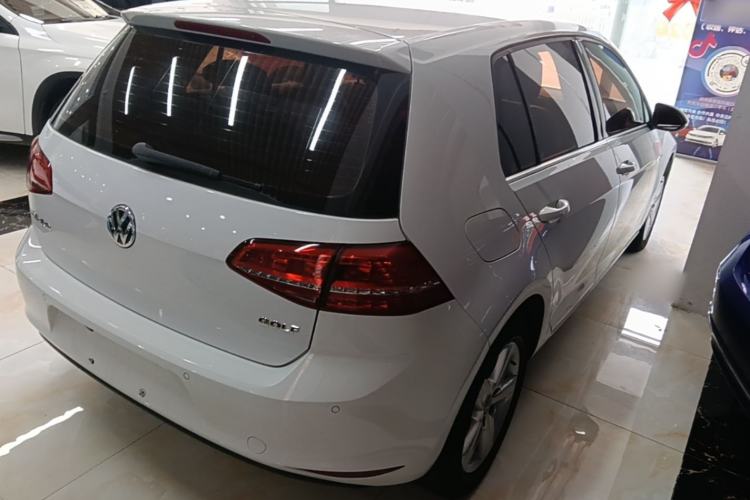 Used Volkswagen Golf 2016 1.6L Automatic Comfort Model Rear Right 45 Deg