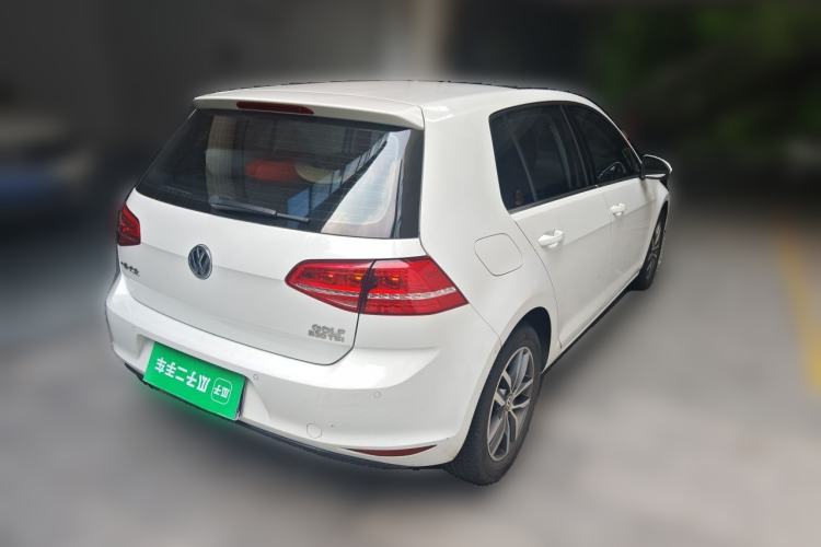 Used Volkswagen Golf 2016 230TSI Automatic Luxury Version Rear Right 45 Deg
