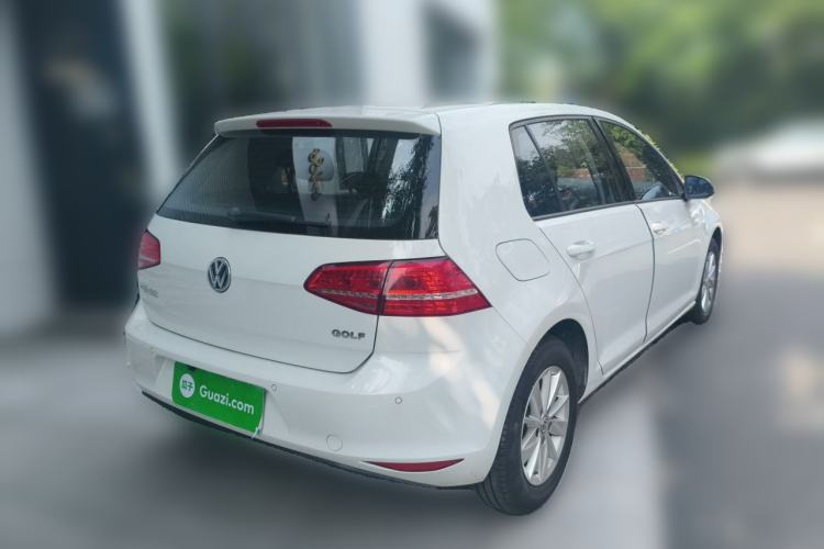 Used Volkswagen Golf 2016 1.6L Automatic Fashion Model Rear Right 45 Deg