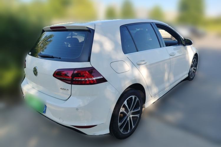 Used Volkswagen Golf 2016 1.4TSI Automatic R-Line Rear Right 45 Deg