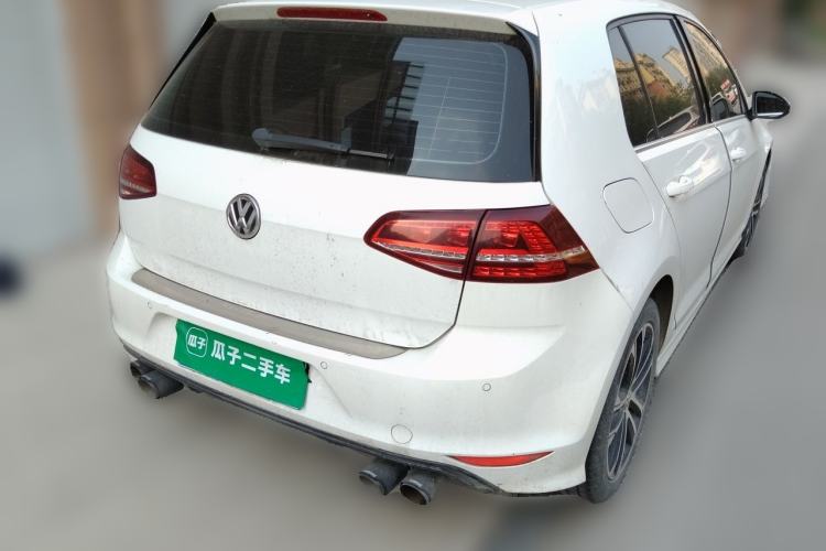 Used Volkswagen Golf 2016 1.4TSI Automatic R-Line Rear Right 45 Deg