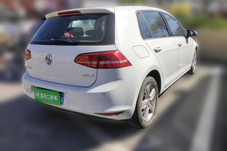 Used Volkswagen Golf 2016 1.6L Automatic Comfort Model Rear Right 45 Deg