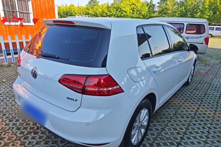 Used Volkswagen Golf 2016 1.6L Automatic Fashion Model Rear Right 45 Deg
