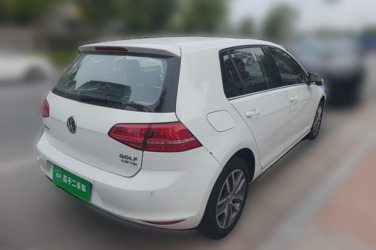 Used Volkswagen Golf 2016 230TSI Automatic Luxury Version Rear Right 45 Deg