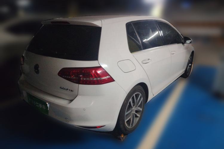 Used Volkswagen Golf 2016 230TSI Automatic Luxury Version Rear Right 45 Deg