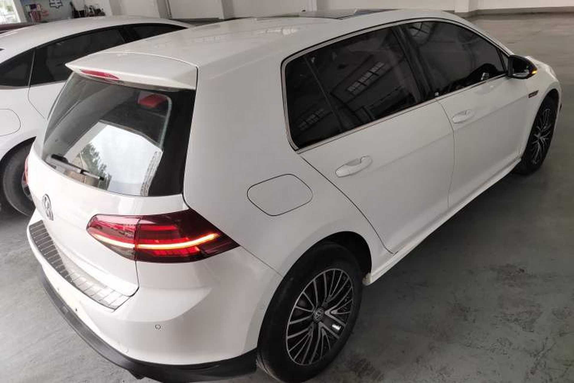 Used Volkswagen Golf 2016 230TSI Automatic Luxury Version Rear Right 45 Deg