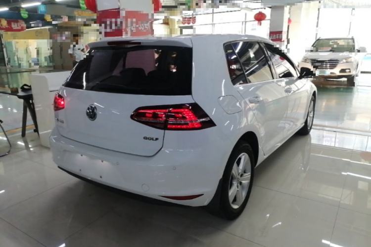 Used Volkswagen Golf 2016 1.6L Automatic Comfort Model Rear Right 45 Deg