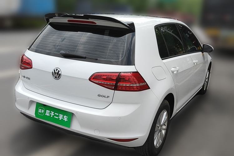 Used Volkswagen Golf 2016 1.6L Automatic Fashion Model Rear Right 45 Deg