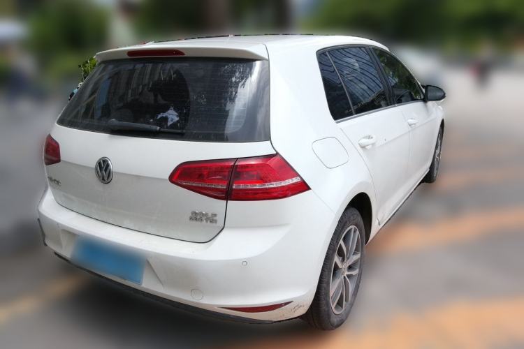 Used Volkswagen Golf 2016 230TSI Automatic Luxury Version Rear Right 45 Deg