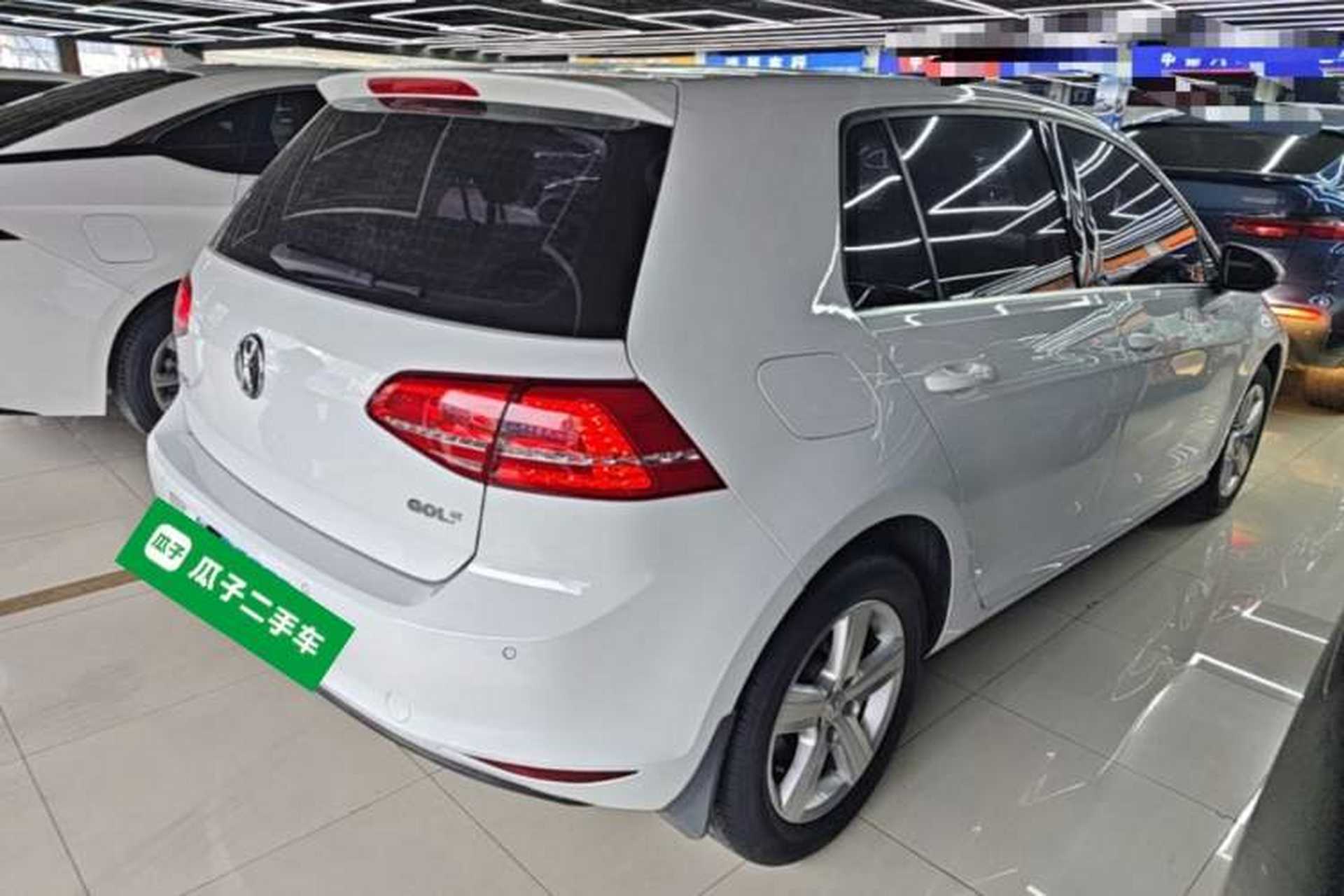 Used Volkswagen Golf 2016 1.6L Automatic Comfort Model Rear Right 45 Deg