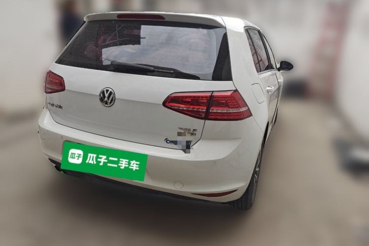 Used Volkswagen Golf 2016 230TSI Automatic Luxury Version Rear Right 45 Deg