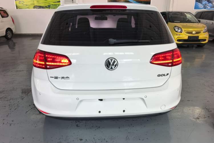Used Volkswagen Golf 2016 1.6L Automatic Fashion Model Rear
