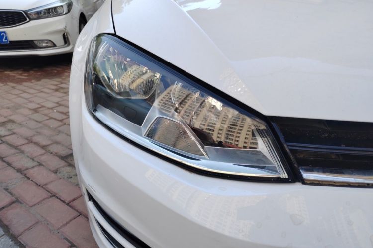Used Volkswagen Golf 2016 1.6L Automatic Comfort Model Right Front Headlight