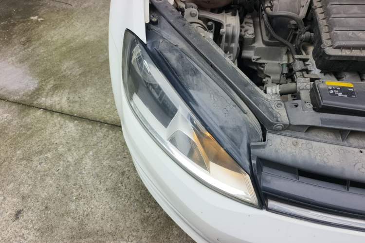 Used Volkswagen Golf 2016 1.6L Automatic Comfort Model Right Front Headlight