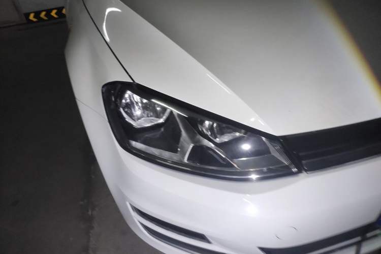 Used Volkswagen Golf 2016 230TSI Automatic Comfort Version Right Front Headlight