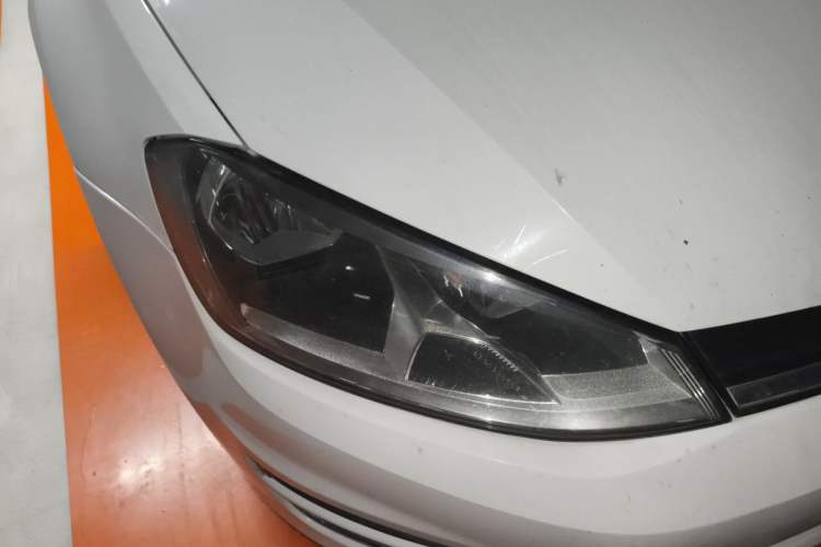 Used Volkswagen Golf 2016 230TSI Automatic Comfort Version Right Front Headlight