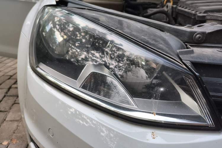 Used Volkswagen Golf 2016 1.6L Automatic Comfort Model Right Front Headlight