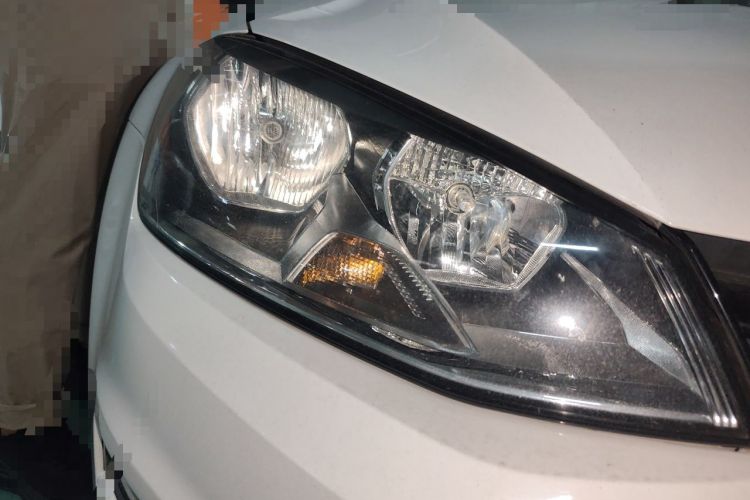 Used Volkswagen Golf 2016 1.6L Automatic Comfort Model Right Front Headlight