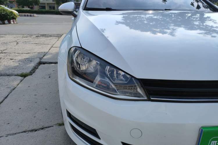 Used Volkswagen Golf 2016 230TSI Automatic Comfort Version Right Front Headlight