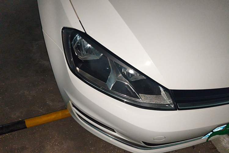 Used Volkswagen Golf 2016 230TSI Automatic Comfort Version Right Front Headlight
