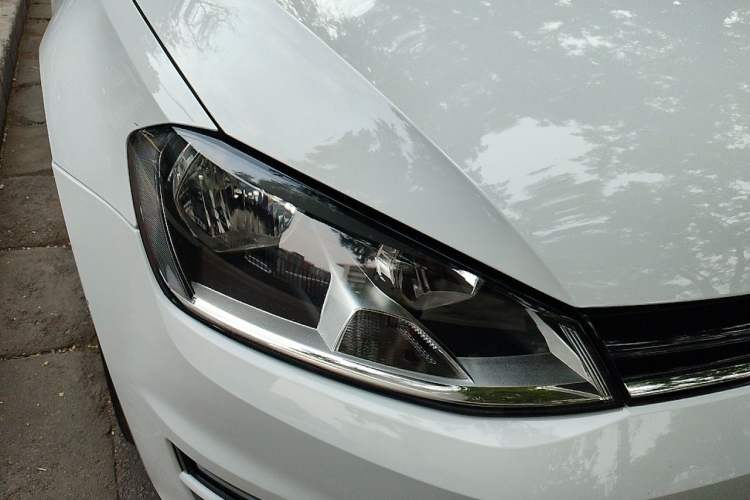 Used Volkswagen Golf 2016 1.6L Automatic Comfort Model Right Front Headlight