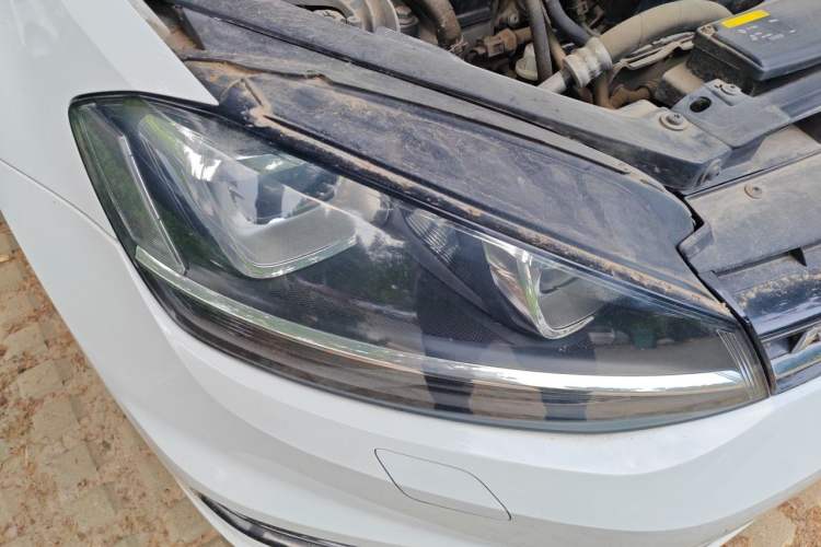 Used Volkswagen Golf 2016 1.4TSI Automatic R-Line Right Front Headlight