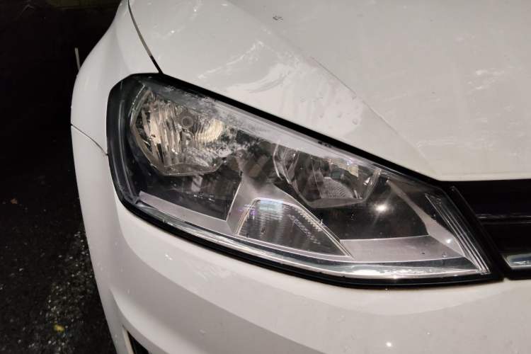 Used Volkswagen Golf 2016 230TSI Automatic Comfort Version Right Front Headlight