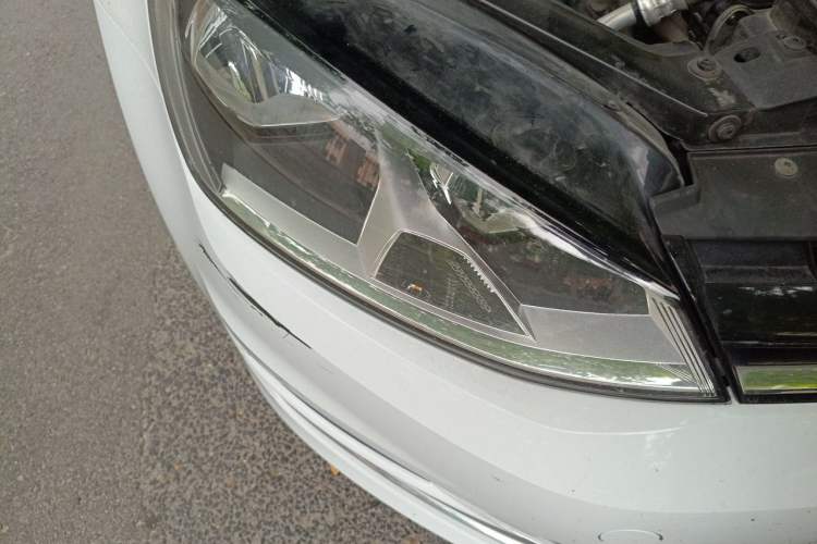 Used Volkswagen Golf 2016 230TSI Automatic Comfort Version Right Front Headlight