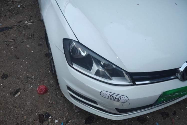 Used Volkswagen Golf 2016 230TSI Automatic Luxury Version Right Front Headlight