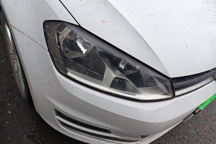 Used Volkswagen Golf 2016 1.6L Automatic Comfort Model Right Front Headlight