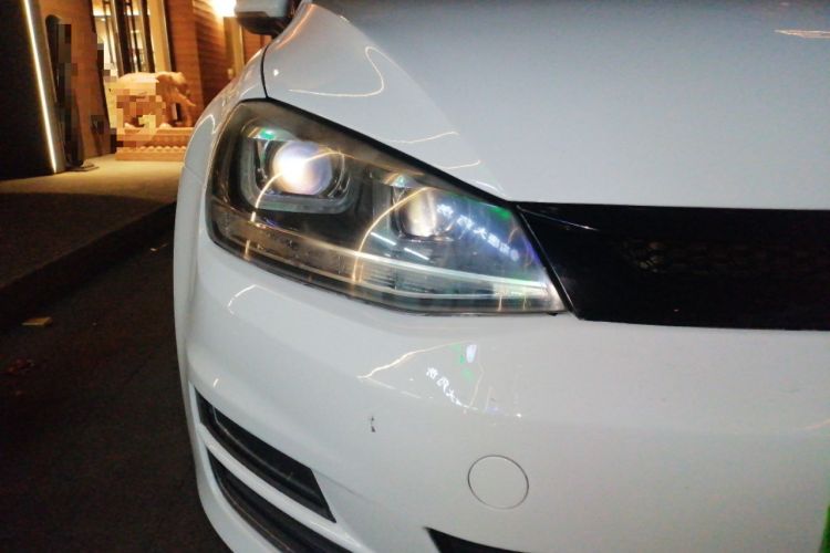 Used Volkswagen Golf 2016 230TSI Automatic Comfort Version Right Front Headlight