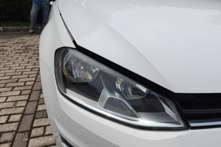 Used Volkswagen Golf 2016 1.6L Automatic Comfort Model Right Front Headlight
