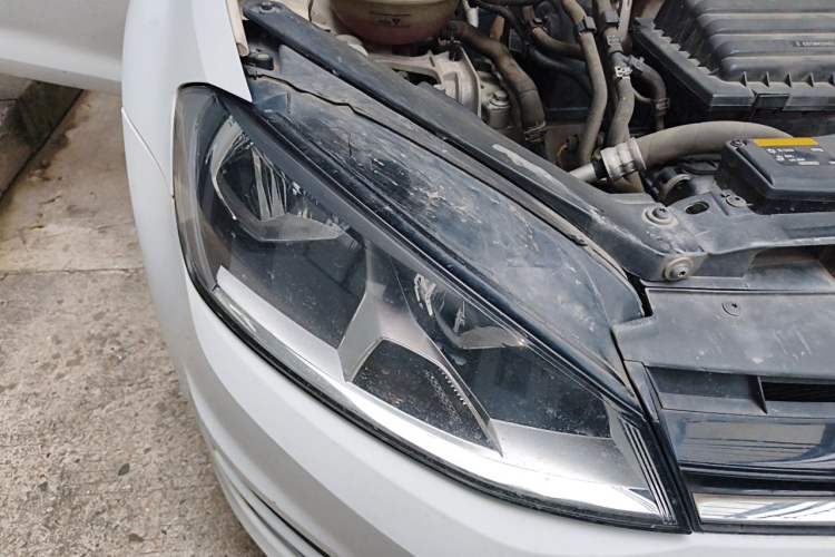 Used Volkswagen Golf 2016 230TSI Automatic Comfort Version Right Front Headlight
