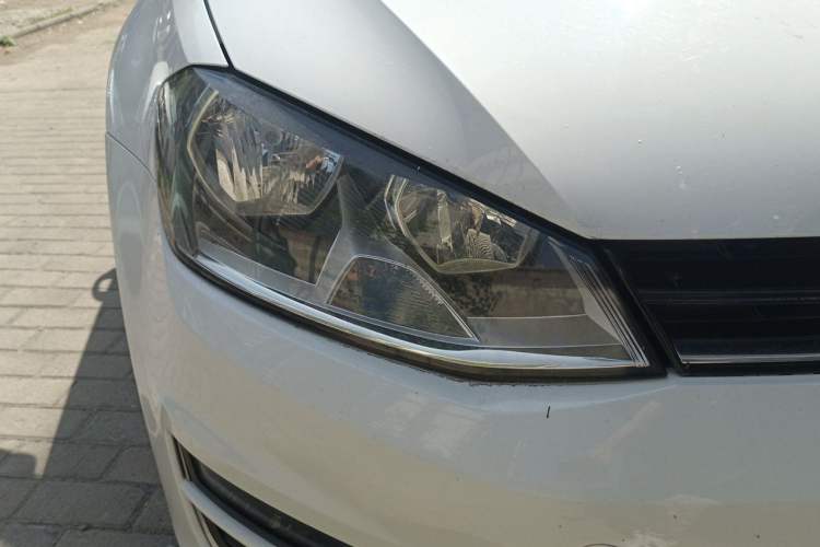 Used Volkswagen Golf 2016 230TSI Automatic Comfort Version Right Front Headlight