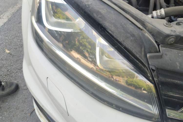 Used Volkswagen Golf 2016 1.4TSI Automatic R-Line Right Front Headlight