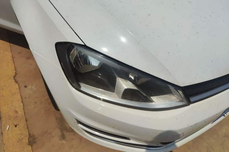 Used Volkswagen Golf 2016 1.6L Automatic Comfort Model Right Front Headlight