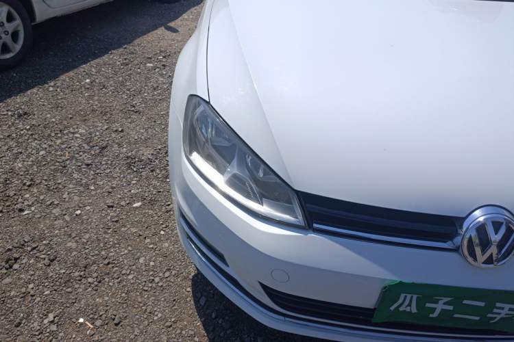 Used Volkswagen Golf 2016 230TSI Automatic Comfort Version Right Front Headlight