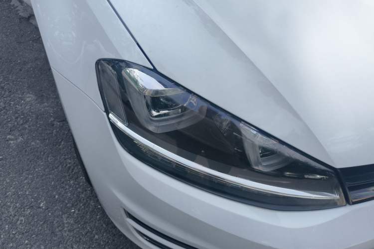 Used Volkswagen Golf 2016 1.6L Automatic Fashion Model Right Front Headlight