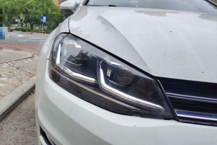 Used Volkswagen Golf 2016 1.6L Automatic Comfort Model Right Front Headlight
