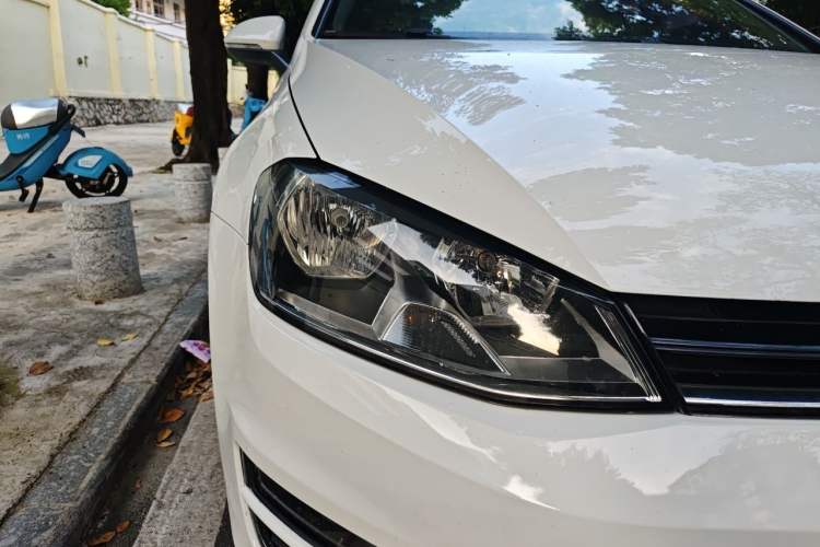 Used Volkswagen Golf 2016 1.6L Automatic Comfort Model Right Front Headlight