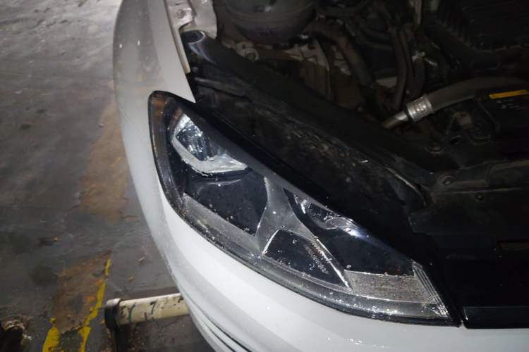 Used Volkswagen Golf 2016 230TSI Automatic Comfort Version Right Front Headlight